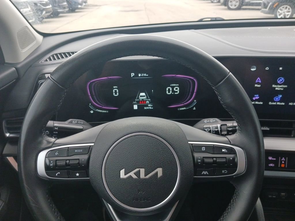 Used 2023 Kia Sportage EX image 7