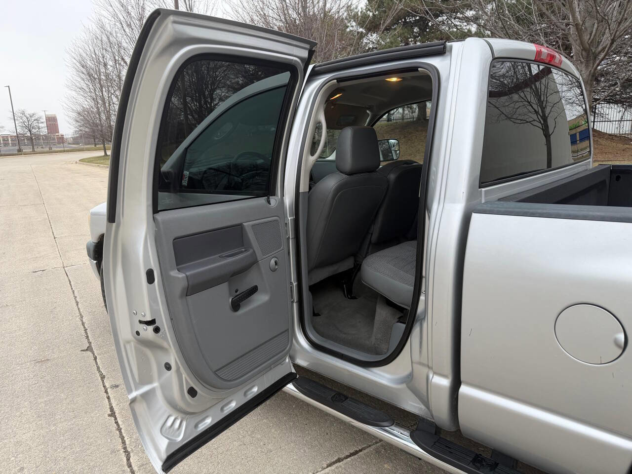 Used 2009 Dodge Ram 2500 Truck SXT image 25
