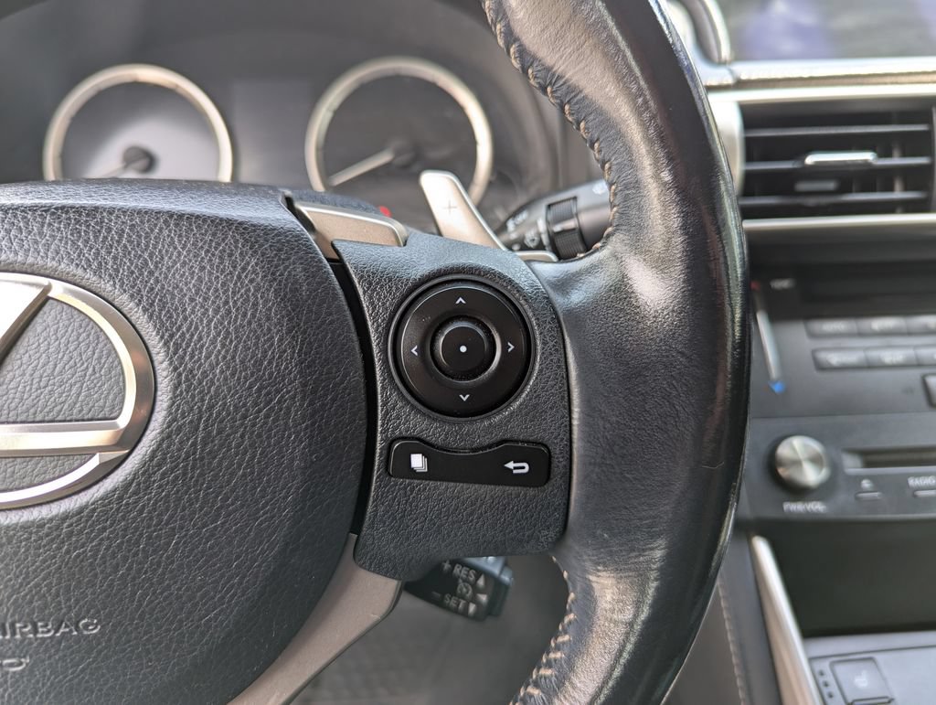 Used 2016 Lexus IS 300 AWD w/ Premium Package image 17