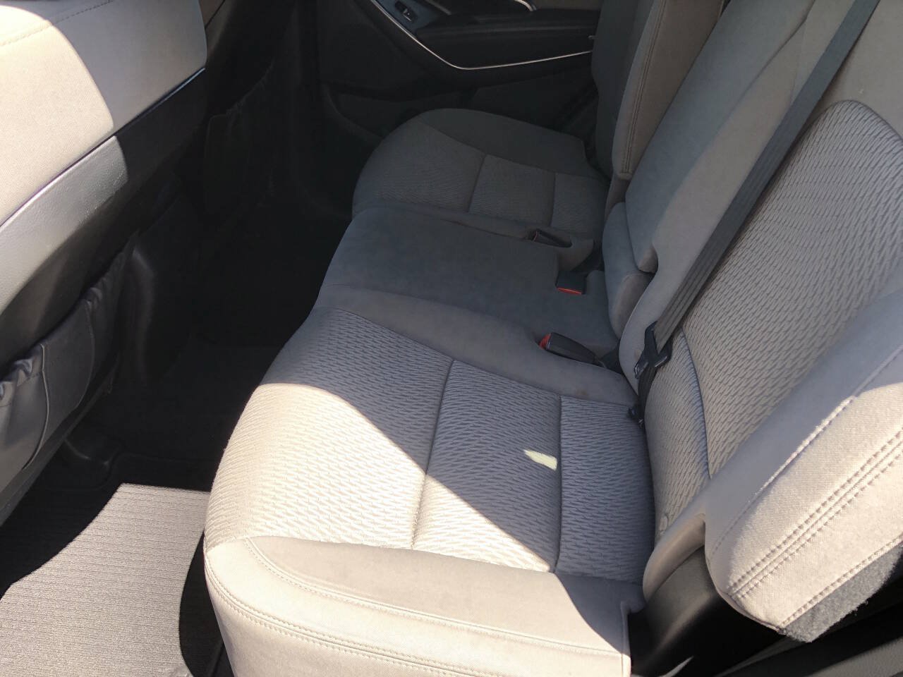 Used 2017 Hyundai Santa Fe Sport w/ Cargo Package FWD image 11