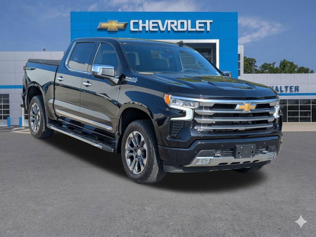 Used 2024 Chevrolet Silverado 1500 High Country w/ Technology Package AWD/4WD image 8