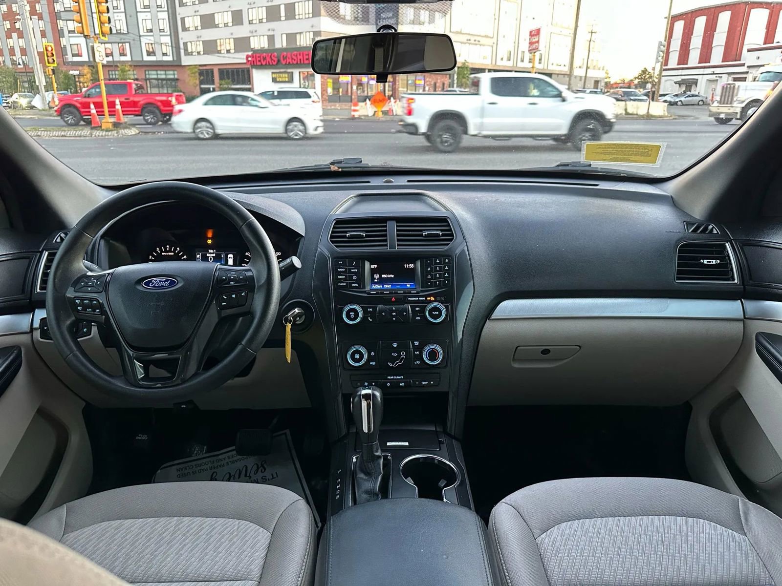 Used 2019 Ford Explorer FWD image 16