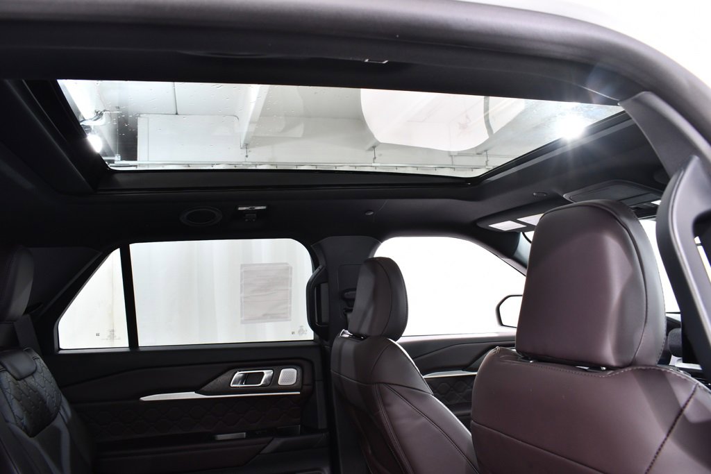 New 2026 Ford Explorer Platinum w/ LUX Leather Package image 18