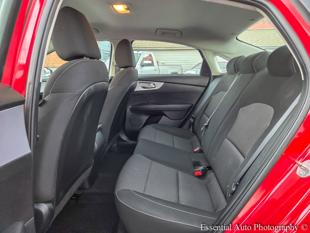 Used 2024 Kia Forte LXS w/ LXS Technology Package image 12