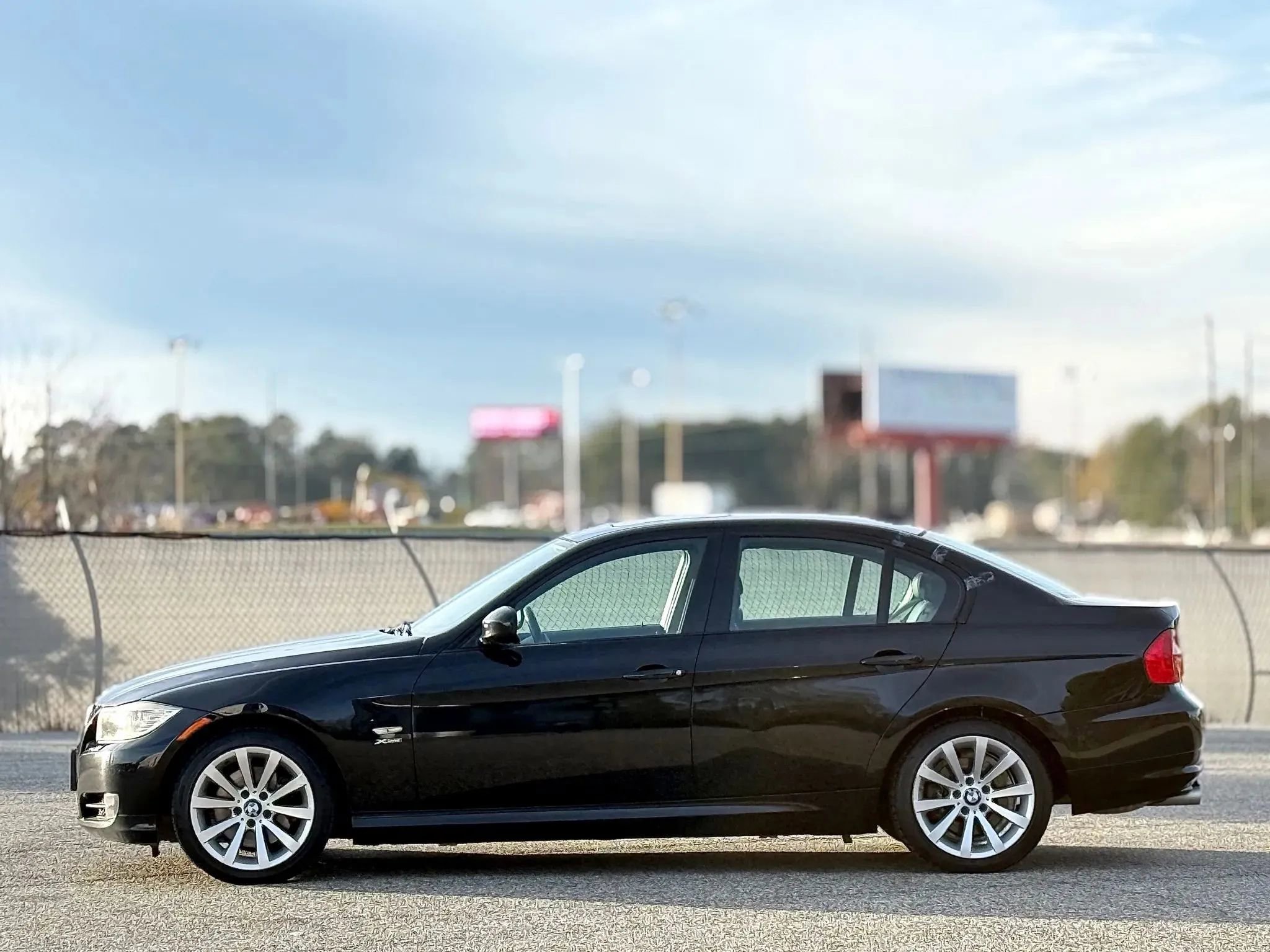 Used 2011 BMW 328i xDrive Sedan image 8