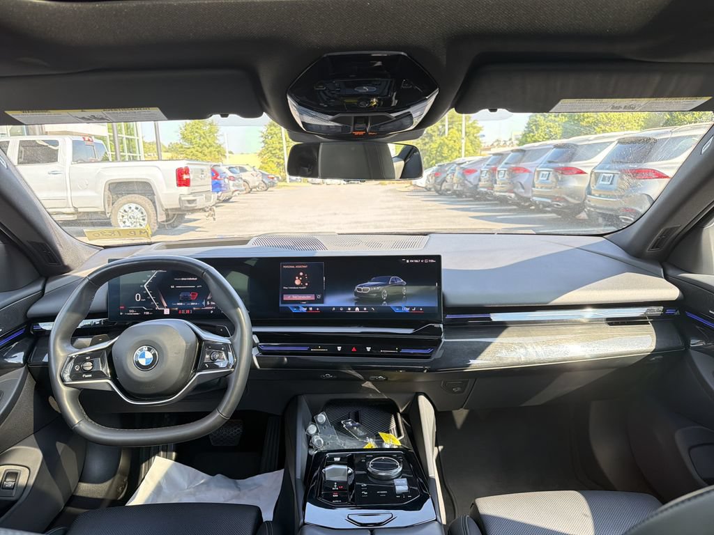 Used 2024 BMW 530i RWD image 19
