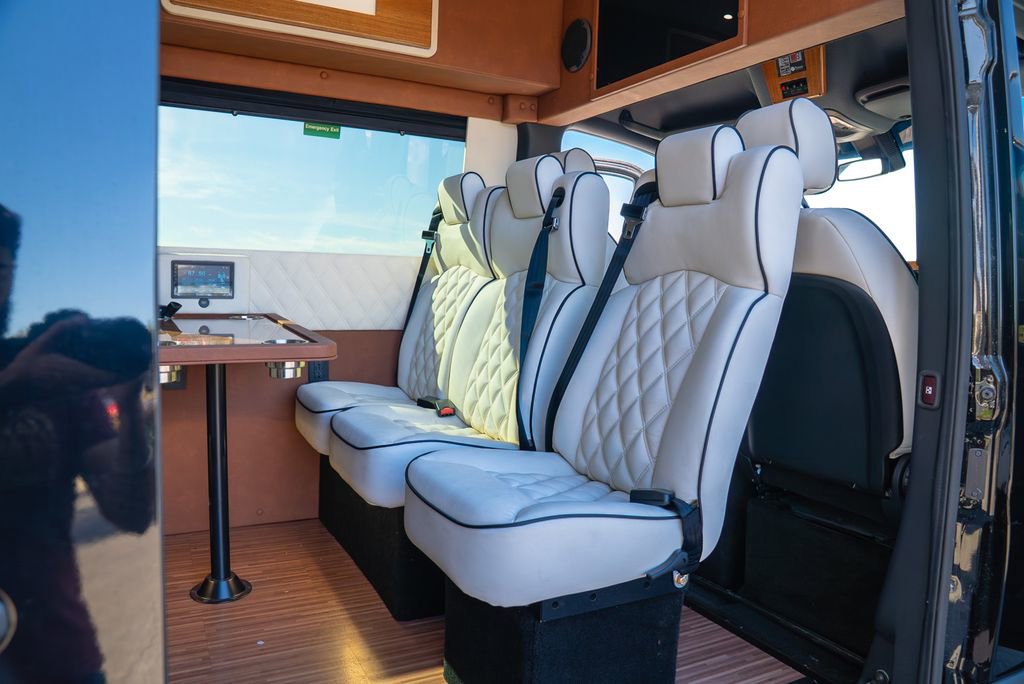 Used 2022 Mercedes-Benz Sprinter 3500 image 11
