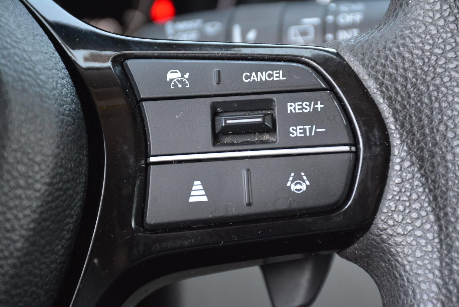 Used 2023 Honda Pilot LX image 30