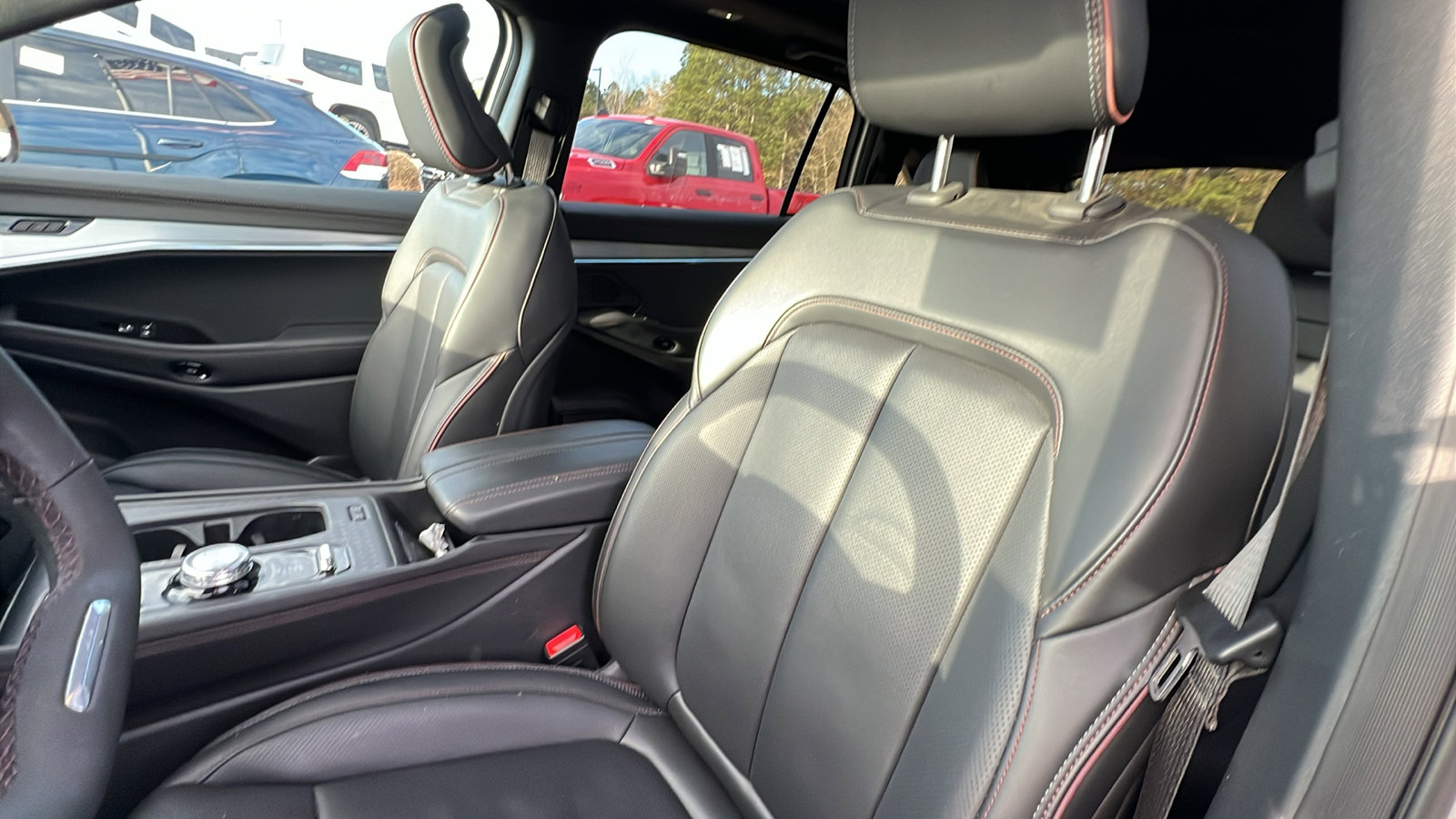 Used 2024 Jeep Wagoneer Launch Edition image 18