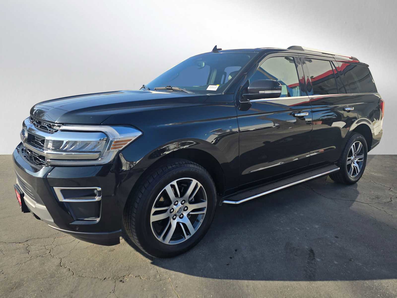 Used 2023 Ford Expedition Limited image 7