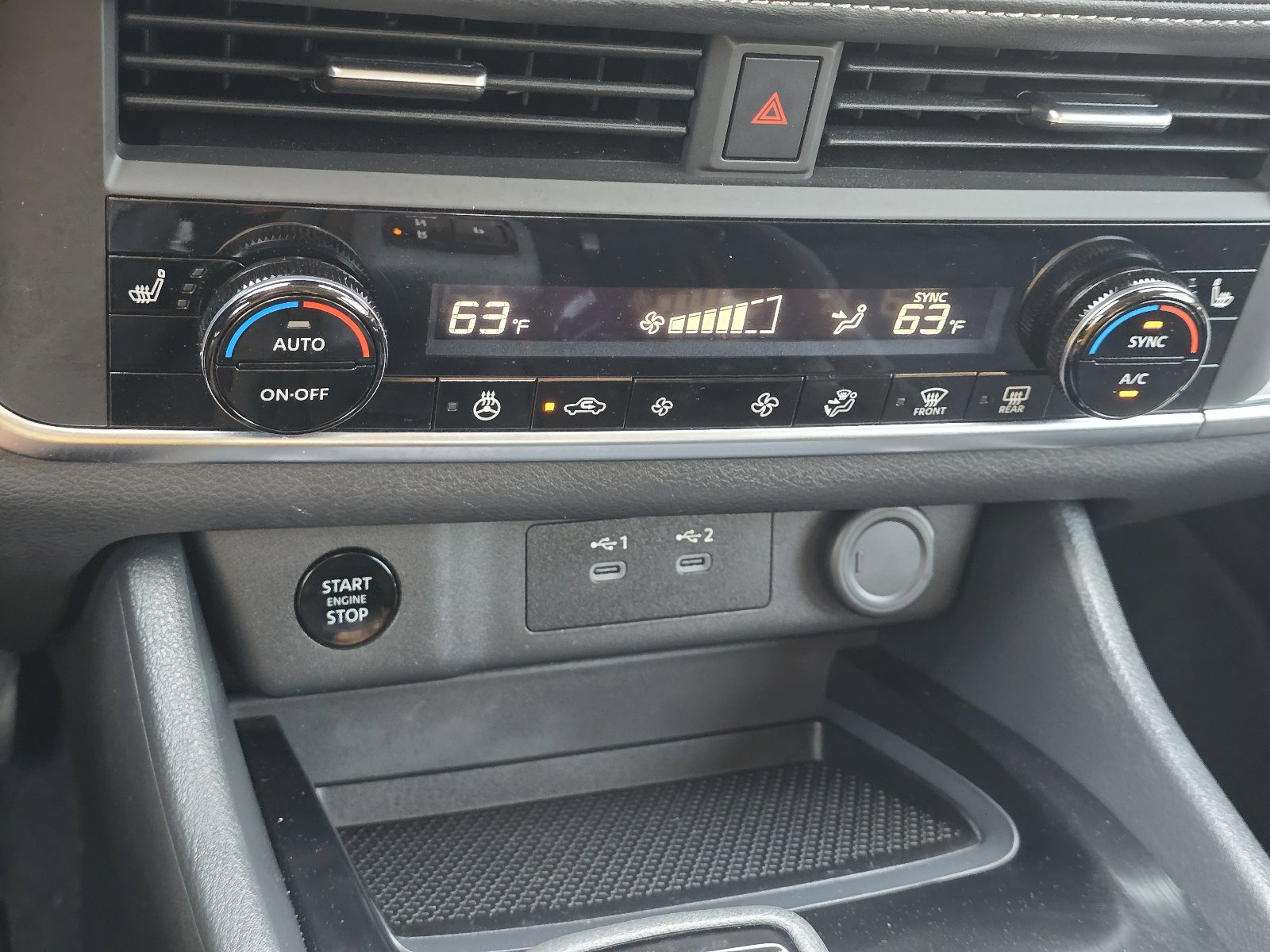 Certified 2025 Nissan Rogue SV w/ SV Premium Package FWD image 19