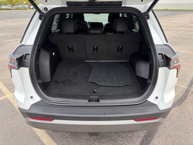 Used 2026 Chevrolet Equinox LT w/ Convenience Package II AWD/4WD image 16