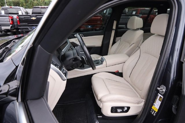 Used 2022 BMW X5 xDrive40i AWD/4WD image 13