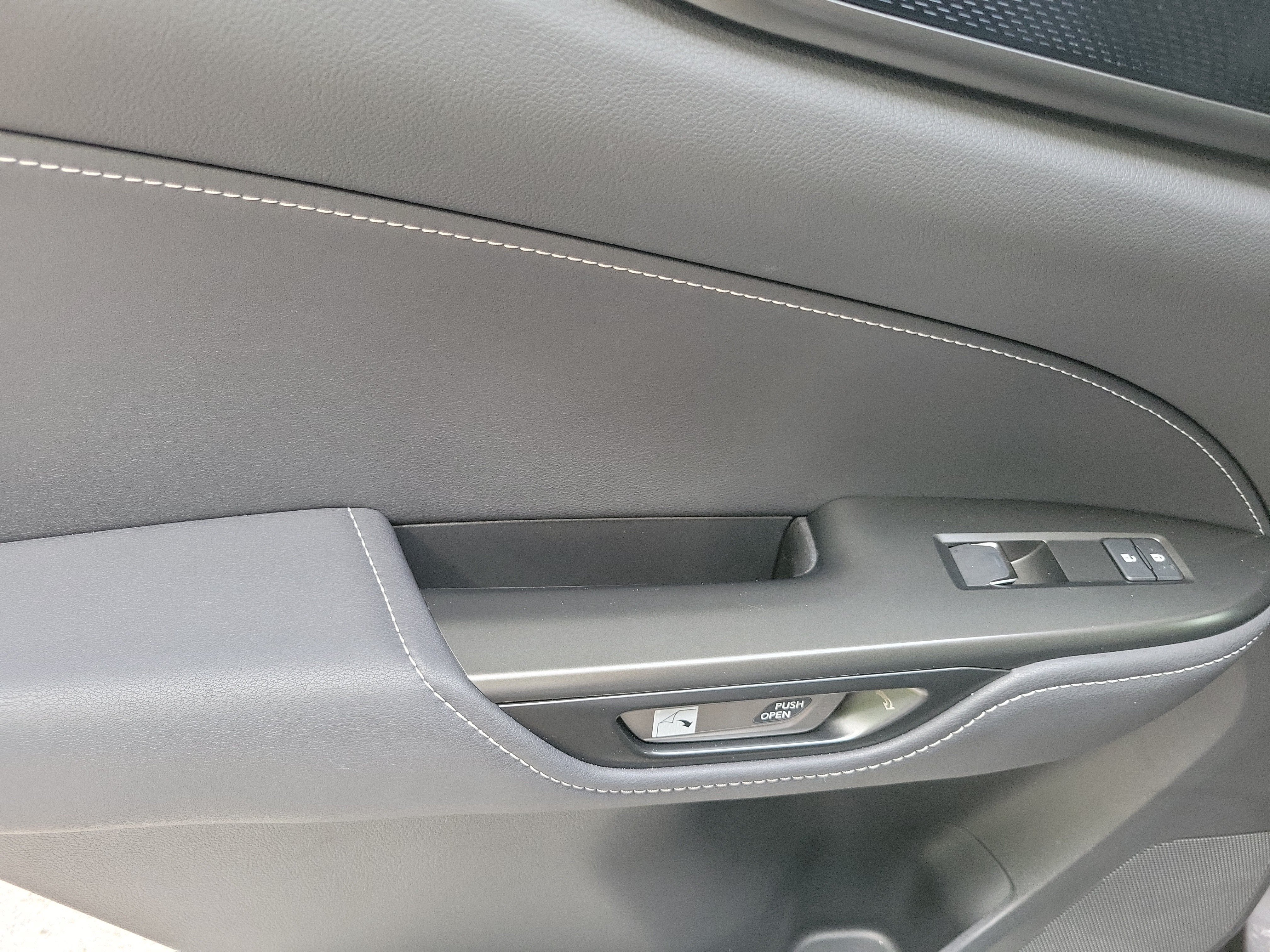 Used 2024 Lexus NX 250 FWD w/ Towing Package (2000 Lbs) image 18