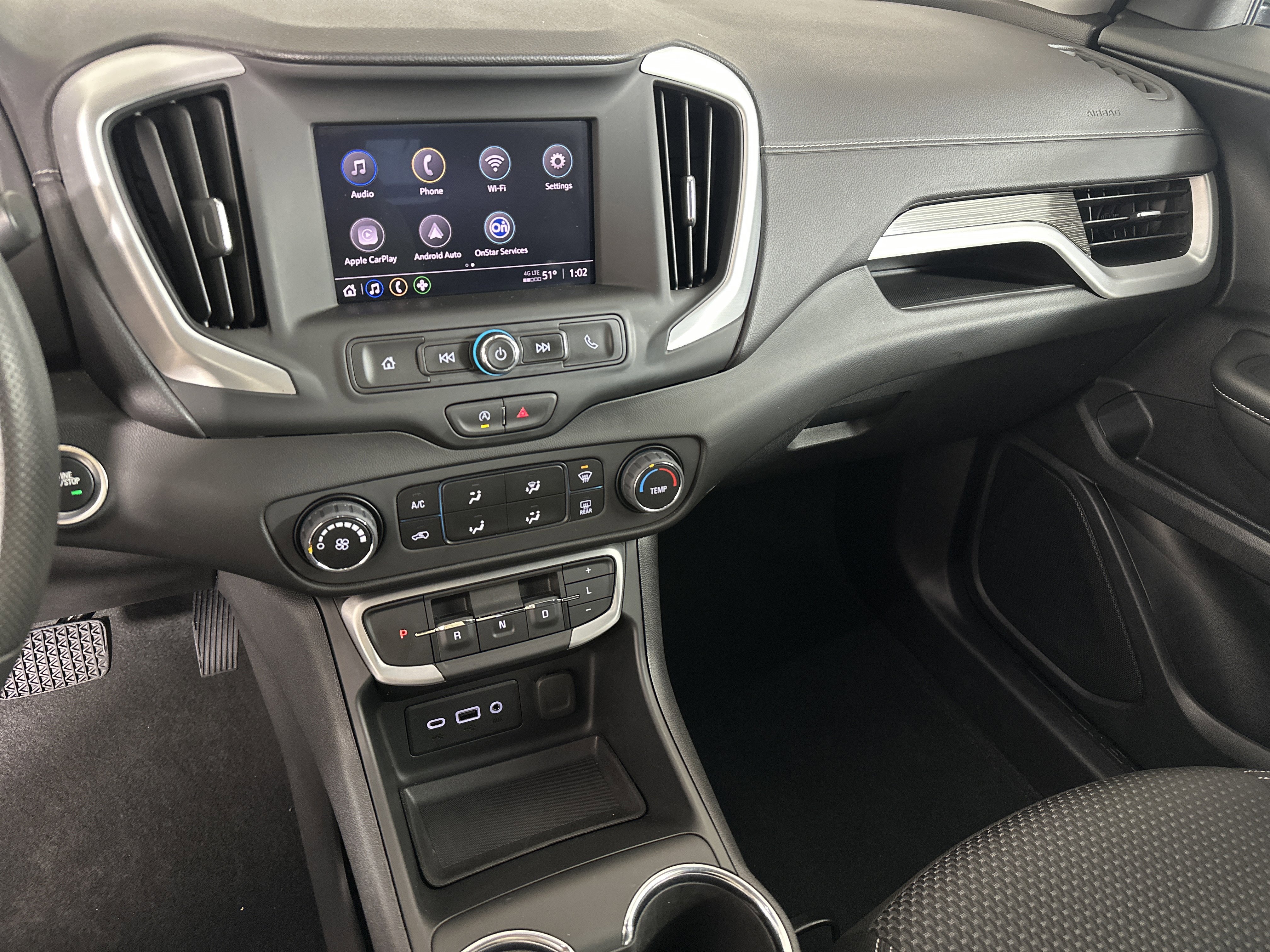 Used 2023 GMC Terrain SLE image 4