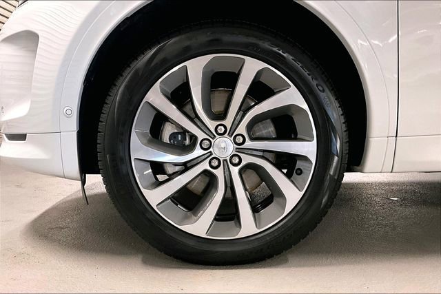 Certified 2025 Land Rover Discovery Sport S image 8