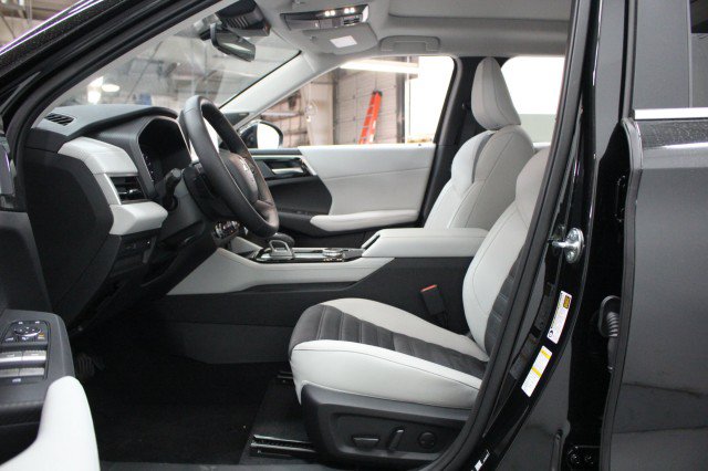 New 2026 Mitsubishi Outlander SE AWD/4WD image 6