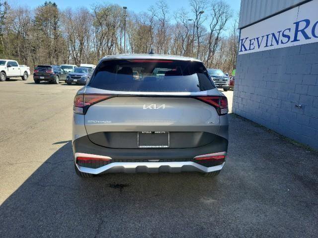 Used 2023 Kia Sportage LX image 8