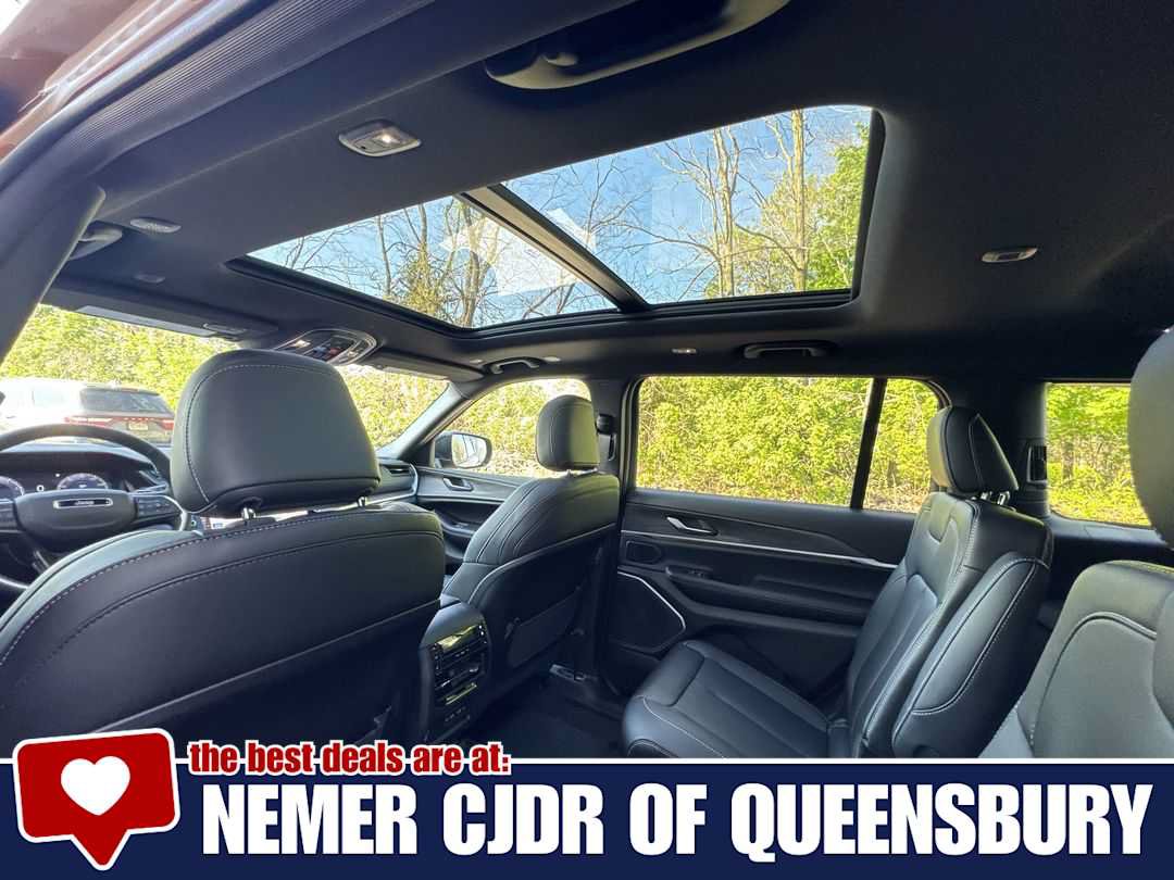 New 2026 Jeep Grand Cherokee L Limited w/ Limited Altitude Package AWD/4WD image 22