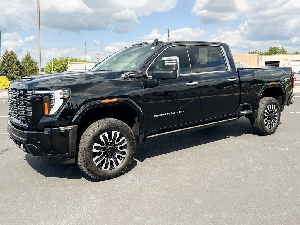 Used 2025 GMC Sierra 3500 Denali Ultimate image 16