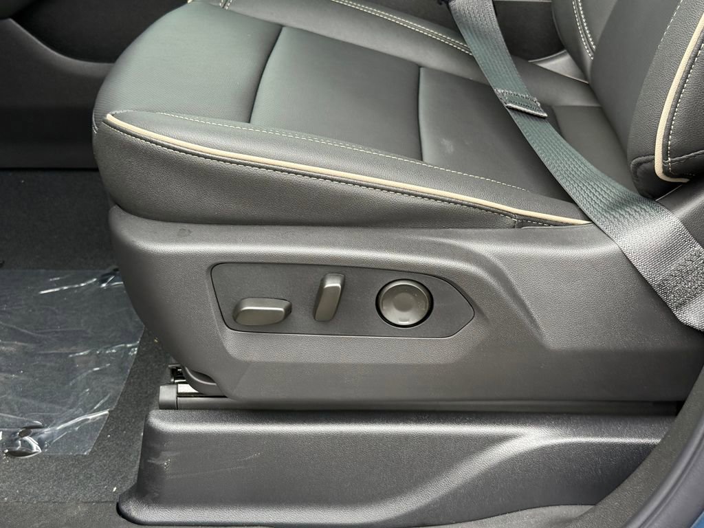 New 2026 GMC Yukon Elevation w/ Elevation Premium Package image 12