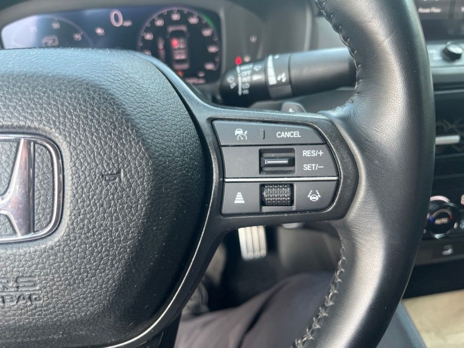 Used 2023 Honda Accord Sport image 15