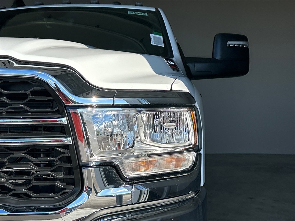 New 2024 RAM 2500 Tradesman w/ Chrome Appearance Group image 10