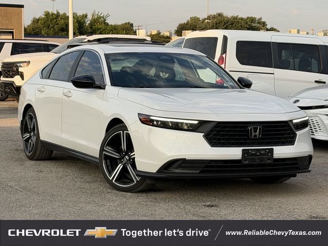 Used 2023 Honda Accord Sport image 2