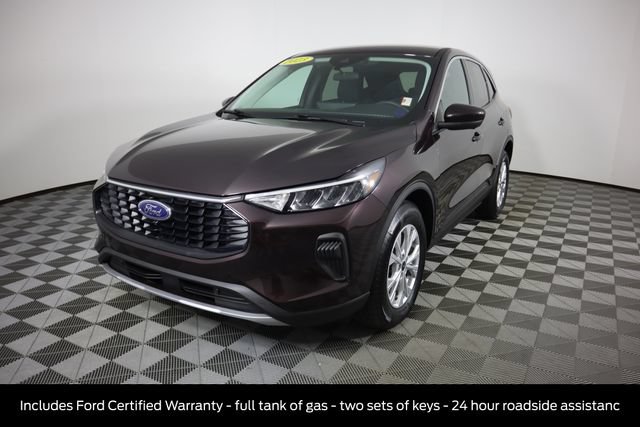 Used 2023 Ford Escape Active w/ Tech Pack #2 AWD/4WD image 10
