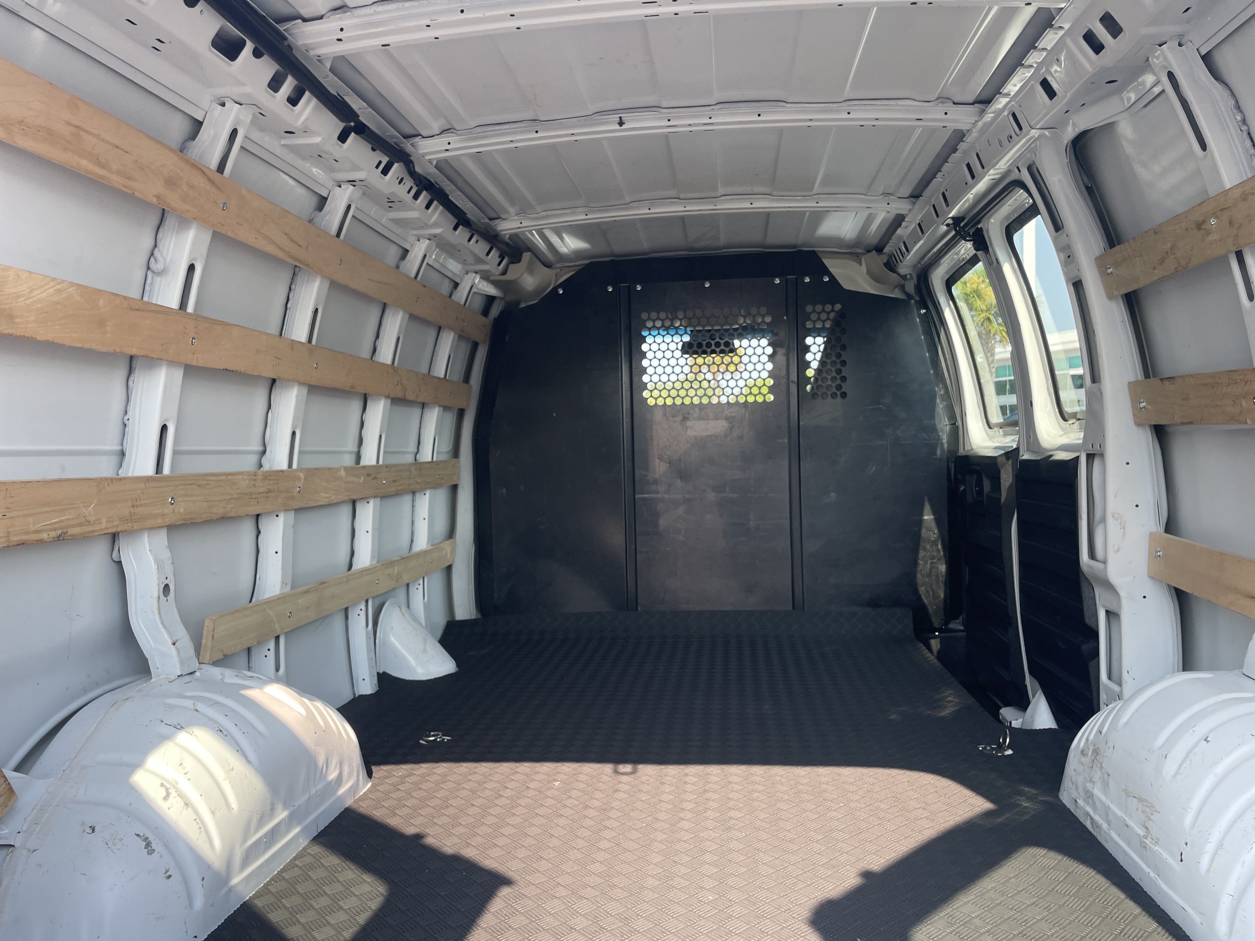 Used 2025 Chevrolet Express 2500 w/ Driver Convenience Package RWD image 26