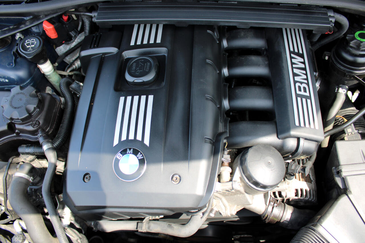 Used 2010 BMW 328i xDrive Coupe image 28