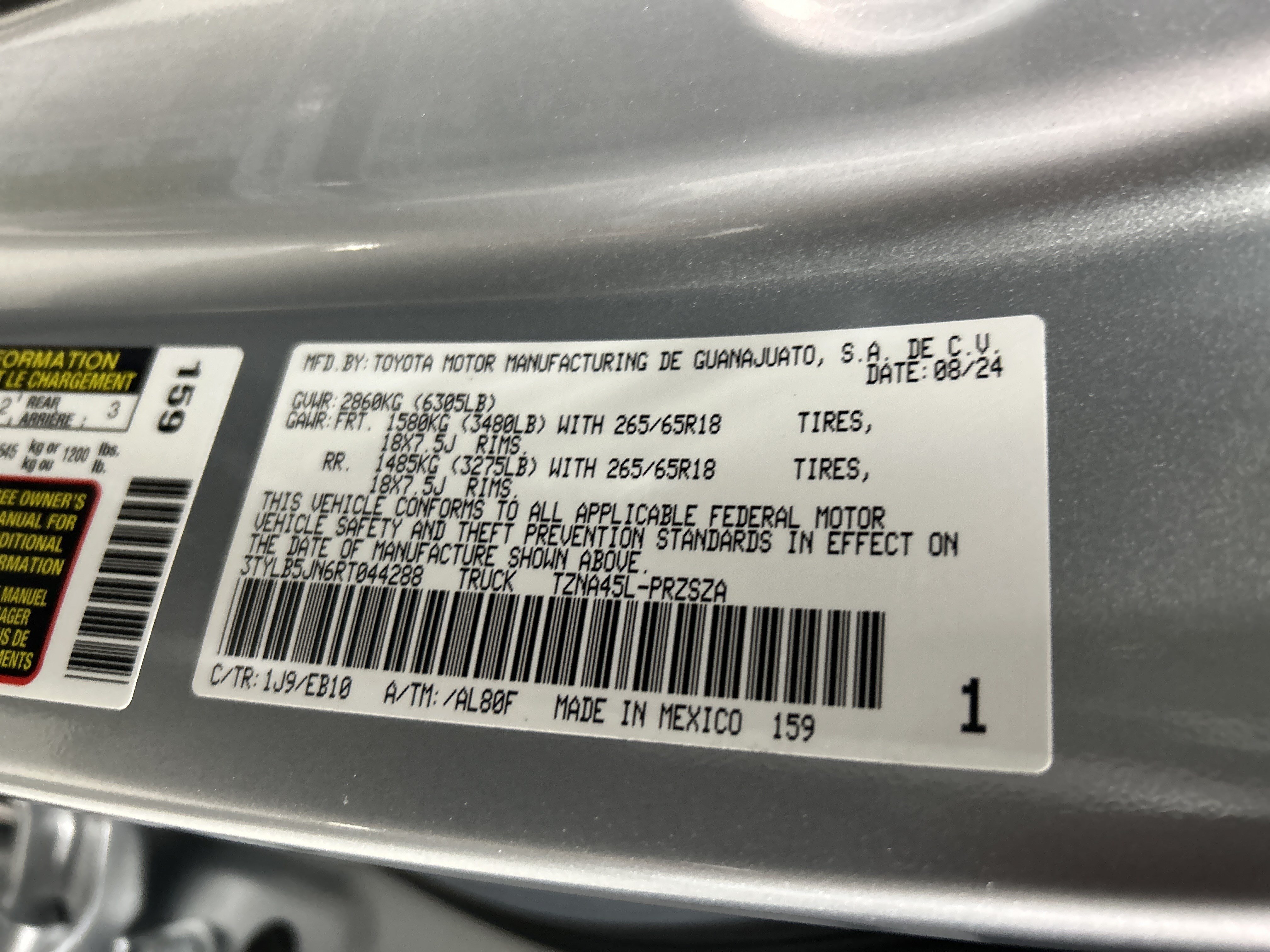 Used 2024 Toyota Tacoma Limited AWD/4WD image 34