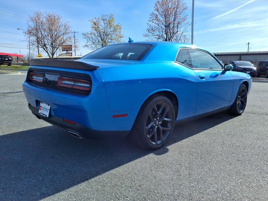 Used 2023 Dodge Challenger SXT w/ Plus Package image 4