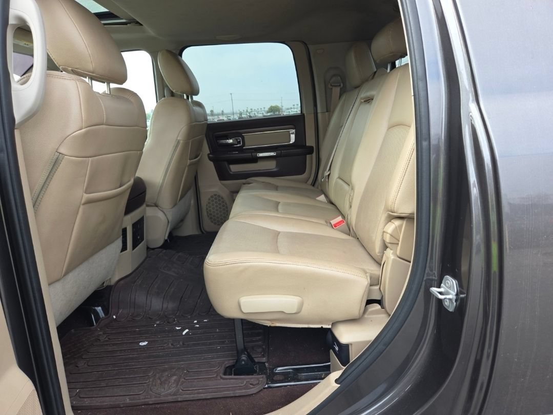 Used 2014 RAM 3500 Laramie w/ Convenience Group AWD/4WD image 12