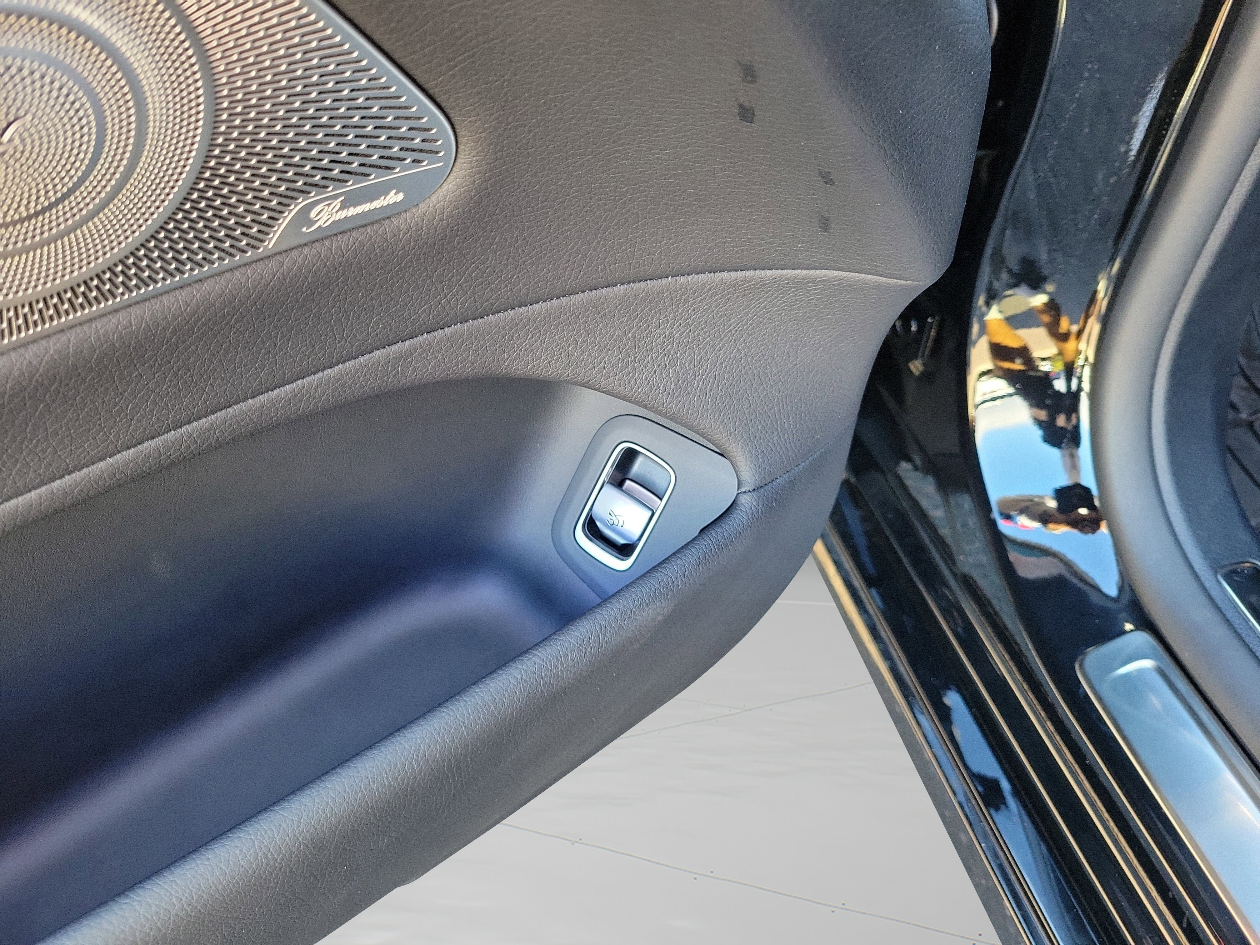 Used 2025 Mercedes-Benz S 580e 4MATIC Sedan image 29