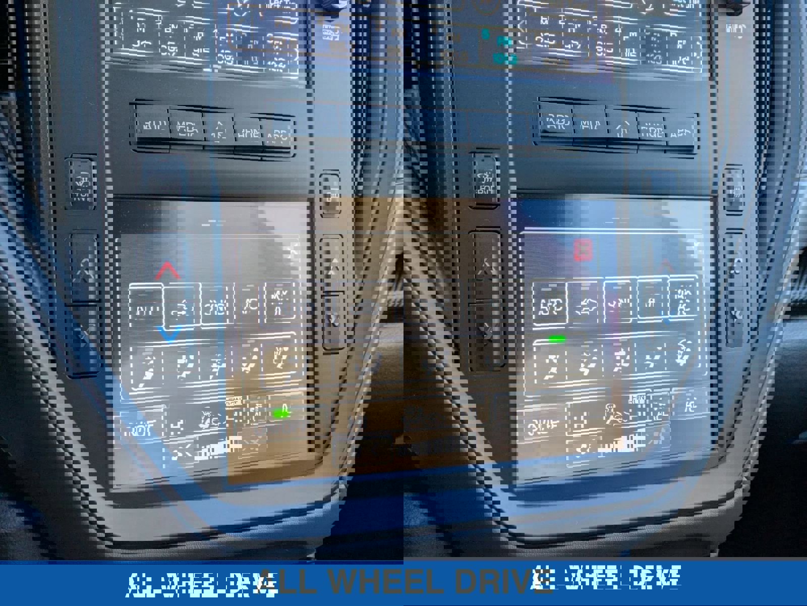 Certified 2025 Subaru Crosstrek 2.0i image 24