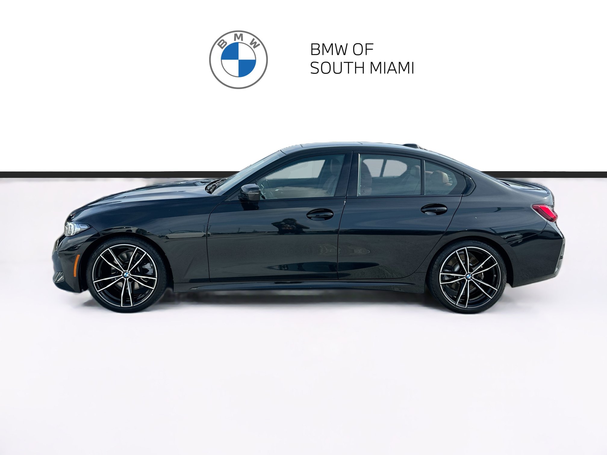 Used 2024 BMW 330i Sedan w/ M Sport Package RWD image 4