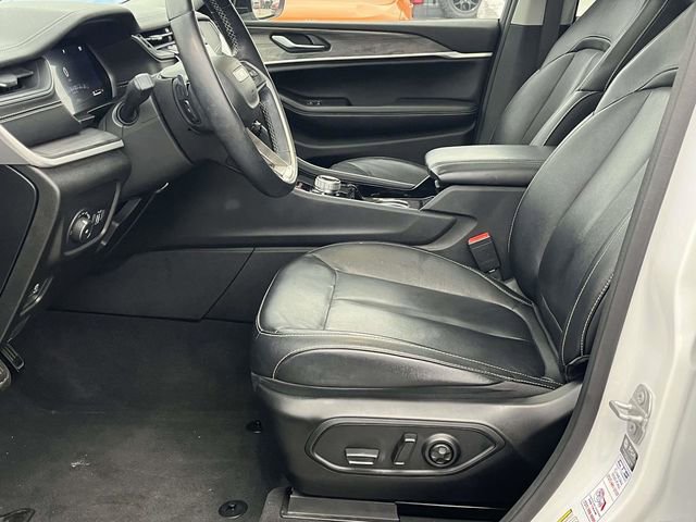 Used 2022 Jeep Grand Cherokee L Limited w/ MOPAR Finishing Package image 13