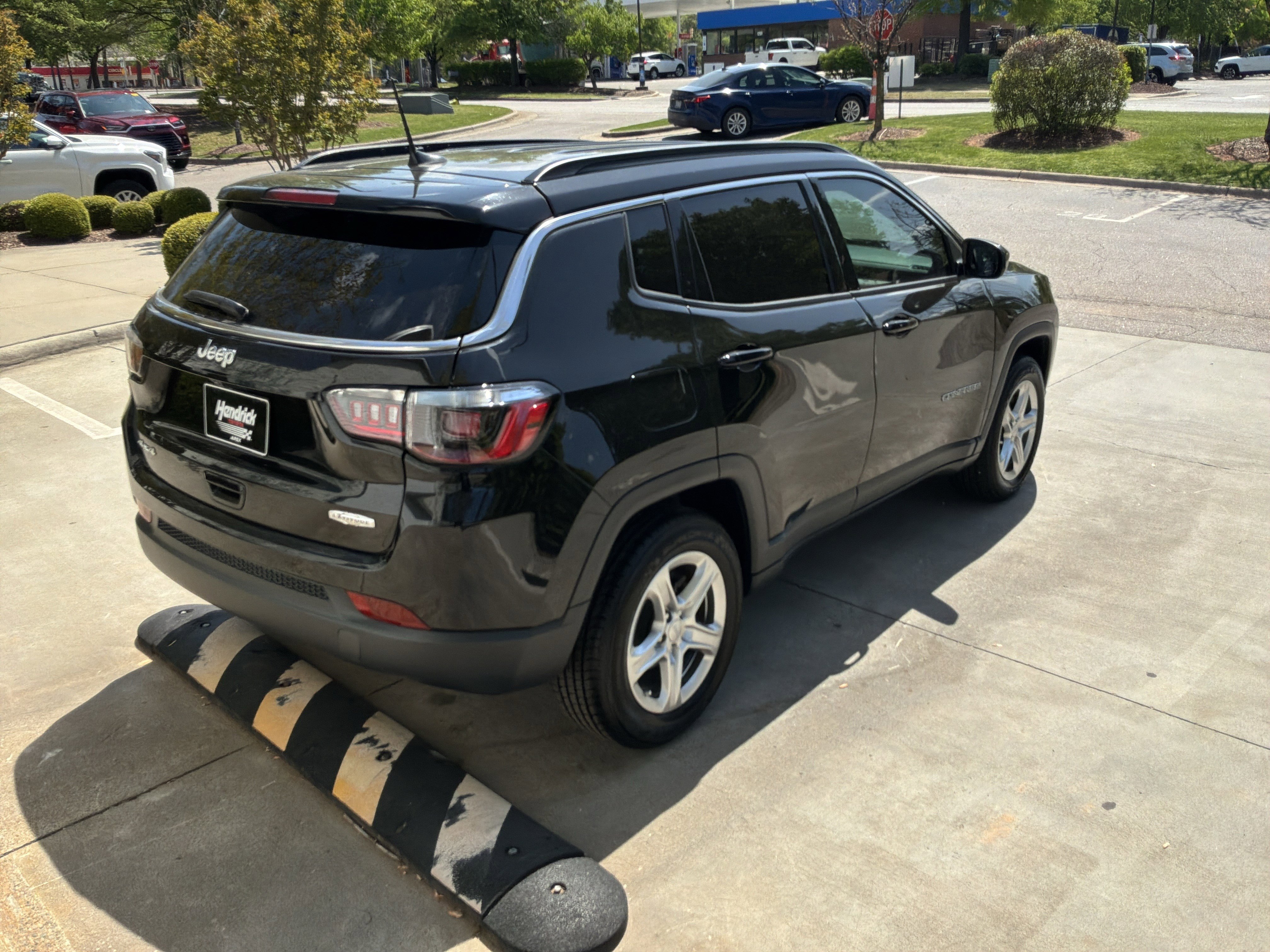 Used 2024 Jeep Compass Latitude w/ Convenience Group image 10