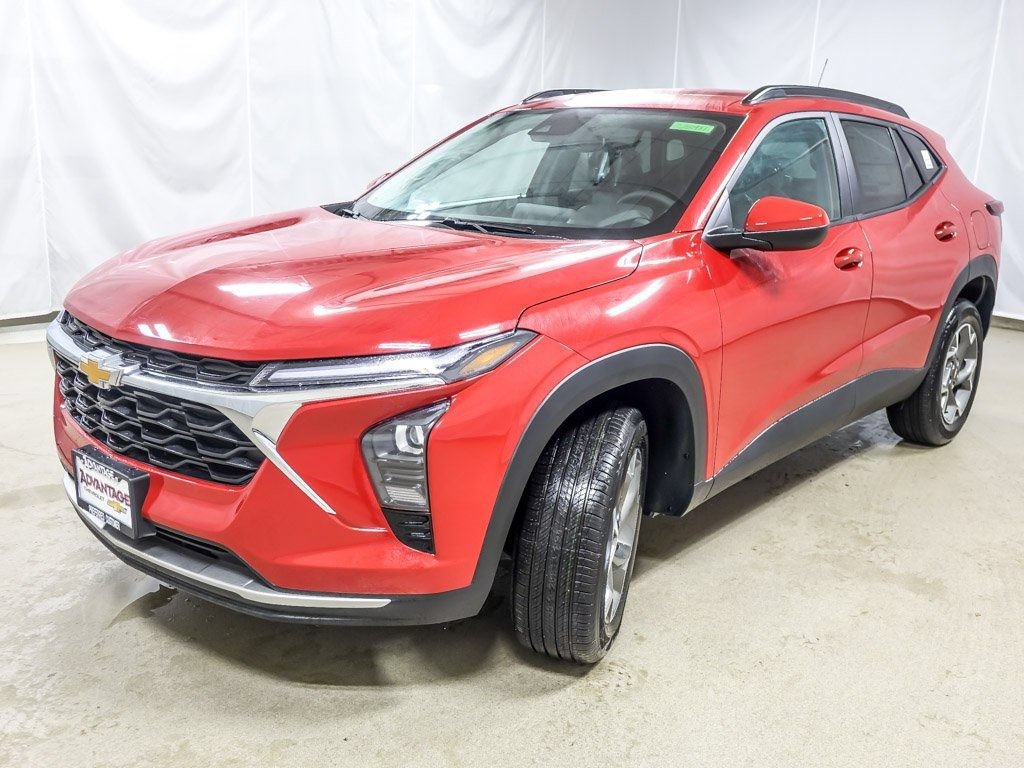 New 2026 Chevrolet Trax LT w/ Driver Confidence Package FWD image 4