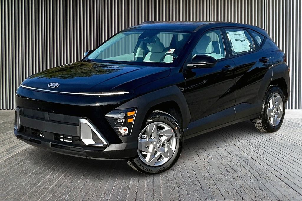 New 2026 Hyundai Kona SE image 2