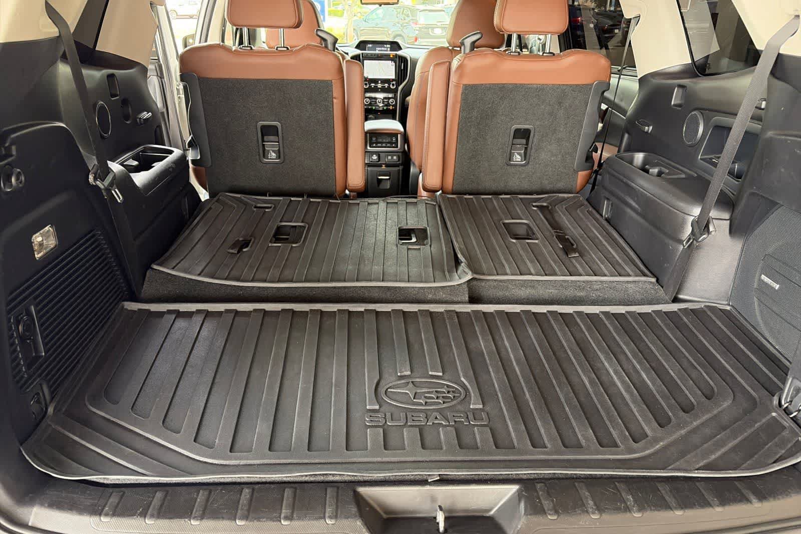 Used 2019 Subaru Ascent Touring w/ Popular Package #3 AWD/4WD image 17