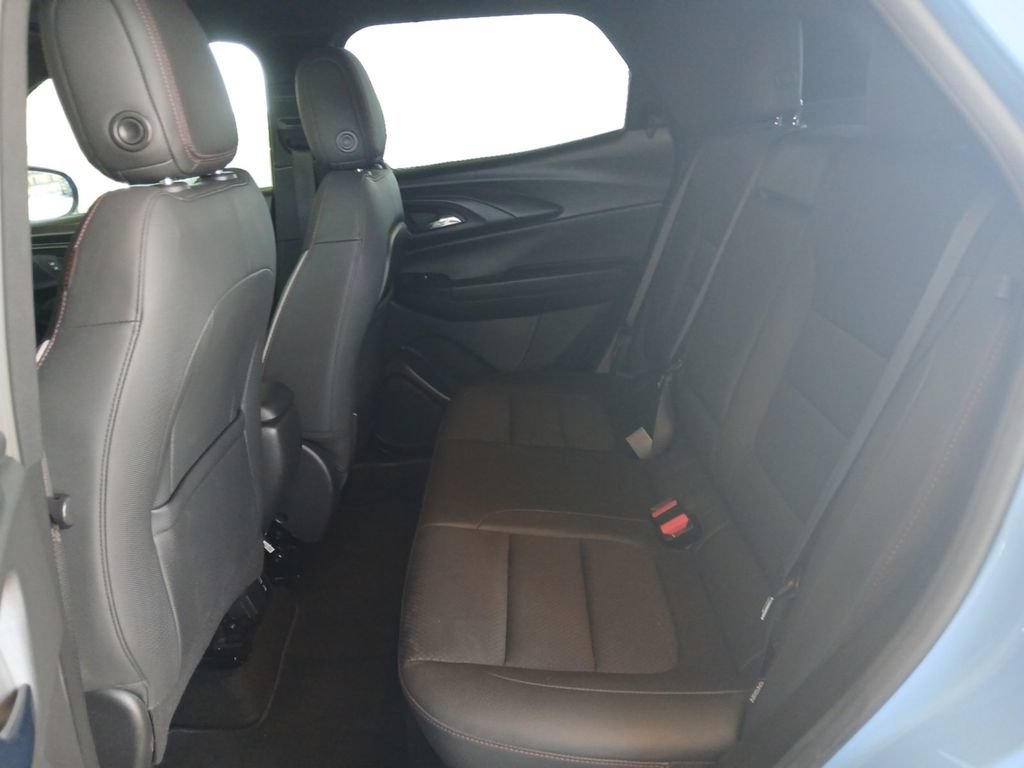 Used 2023 Chevrolet TrailBlazer RS w/ Sun and Liftgate Package FWD image 27