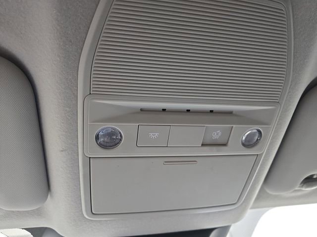 Used 2025 Nissan Kicks SR image 38