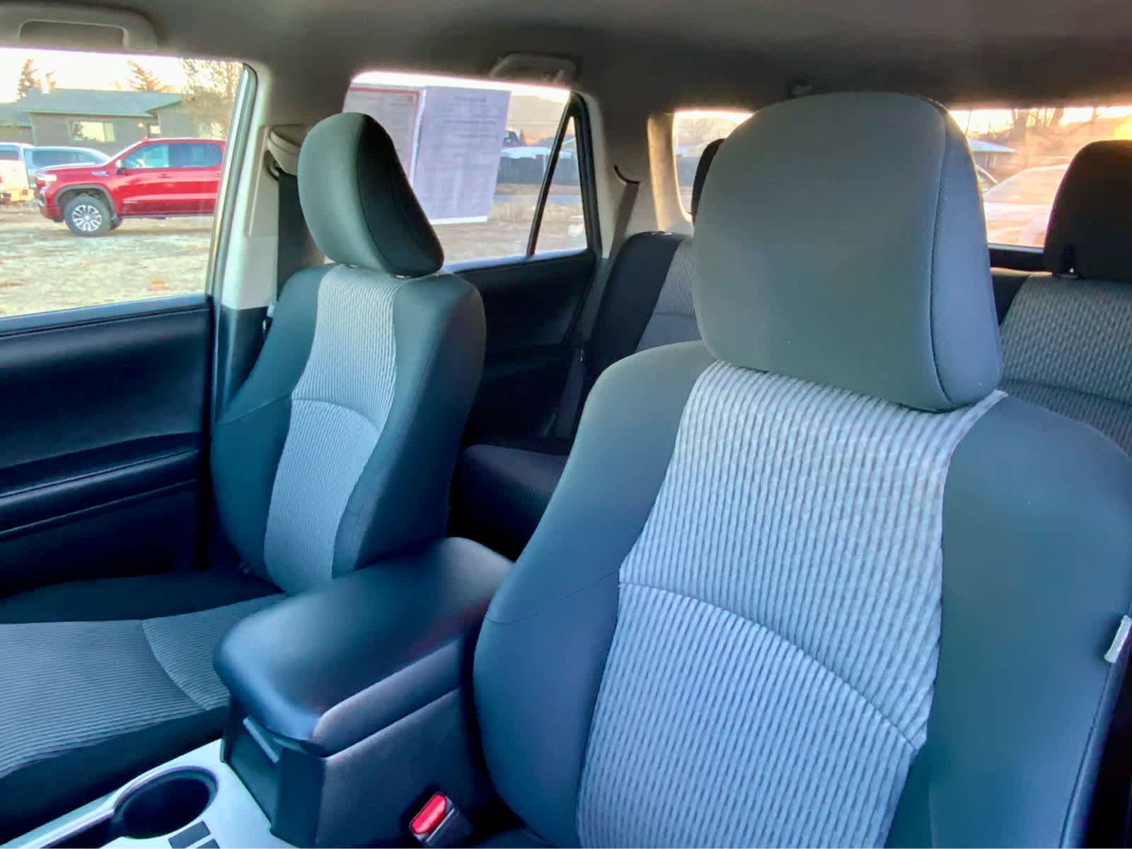 Used 2018 Toyota 4Runner SR5 image 30