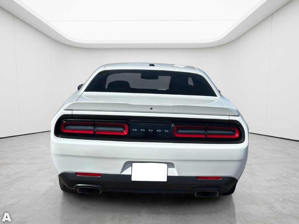 Used 2019 Dodge Challenger R/T w/ Driver Convenience Group RWD image 9