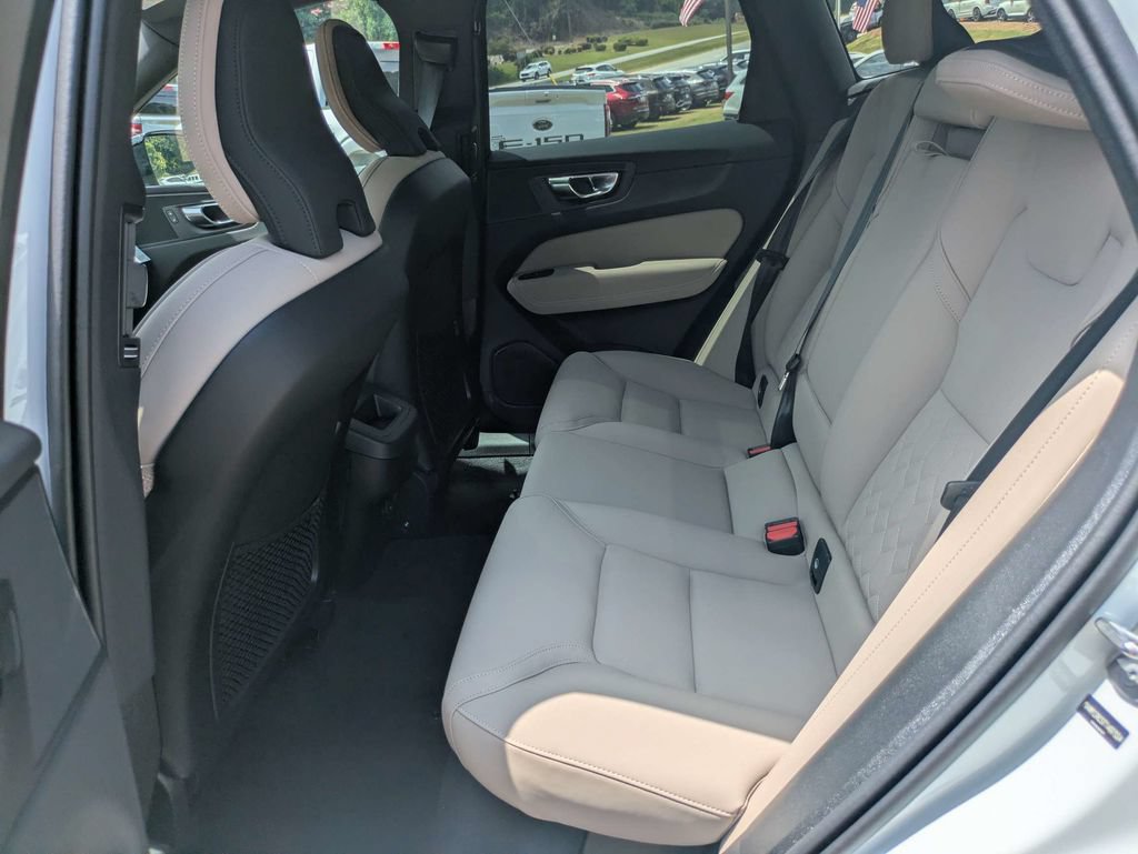New 2026 Volvo XC60 B5 Plus w/ Protection Package Premier AWD/4WD image 15