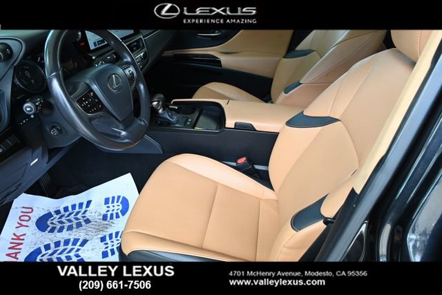 Used 2025 Lexus ES 300h w/ Premium Package FWD image 14