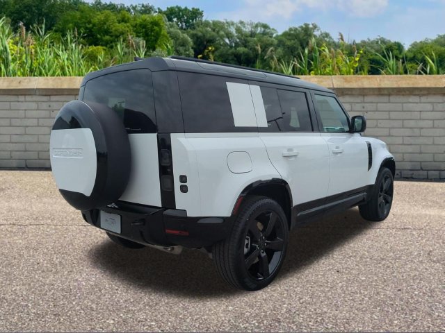New 2026 Land Rover Defender 110 X-Dynamic SE AWD/4WD image 4
