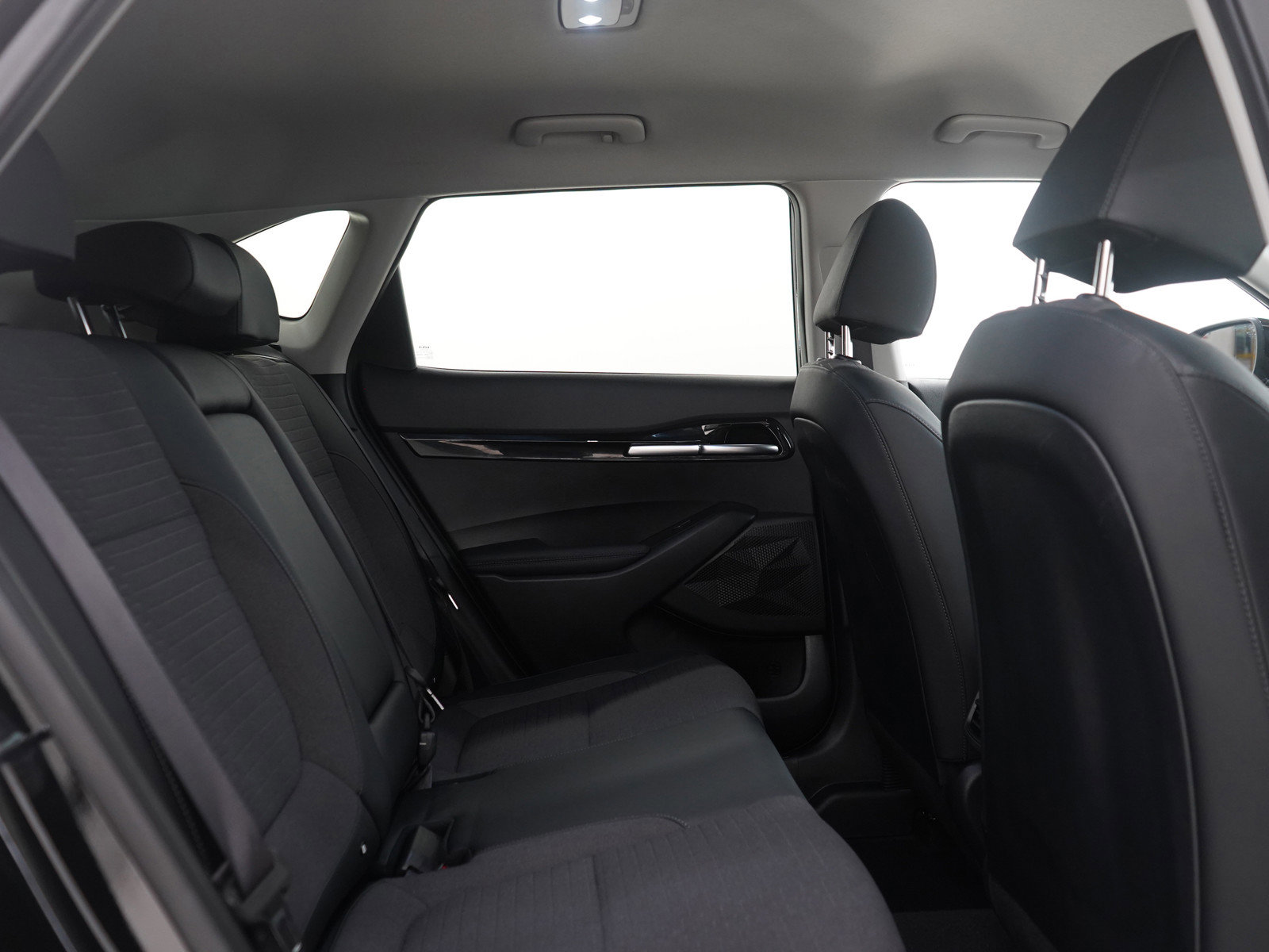 Used 2023 Kia Seltos S image 13